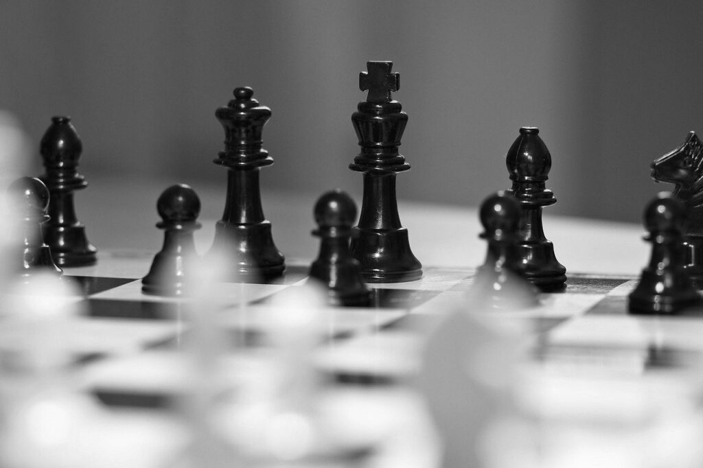 chess, chess pieces, strategy, board game, to play, king, tactics, black-and-white, monochrome, hd wallpaper, desktop backgrounds